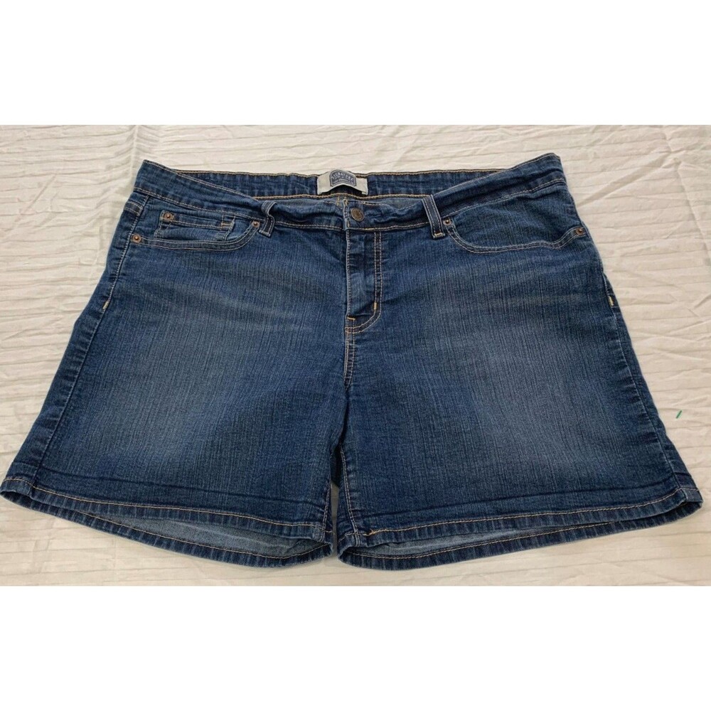 SIGNATURE LEVI STRAUSS WOMENS JEANS SHORTS SIZE 18
